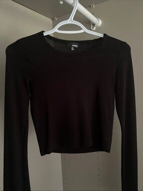Wilfred Free • Women’s XS • Long-Sleeve Crewneck Top • Black
